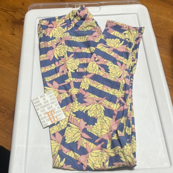 LuLaRoe TC Leggings - Picture 3 of 4